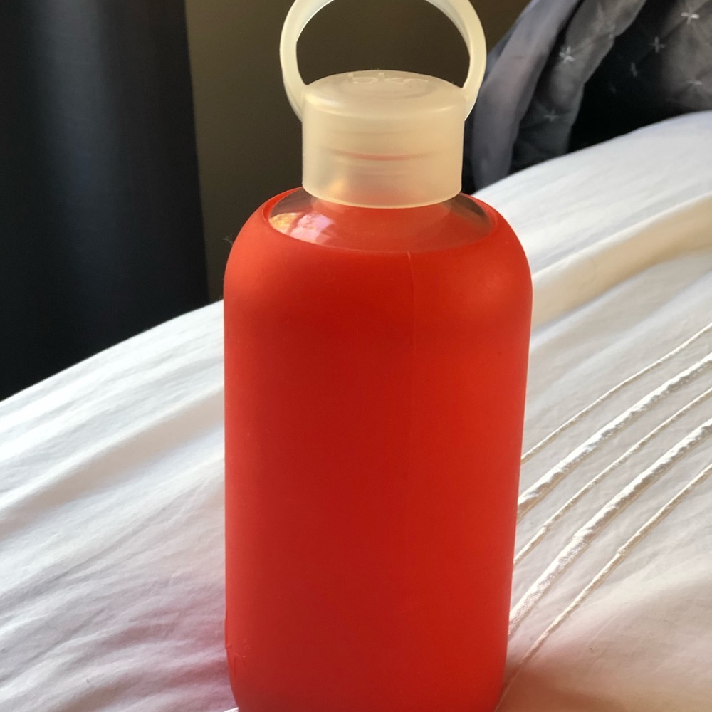bkr red glass water bottle 16 oz
